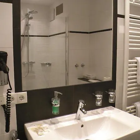 Best Western Regina St. Augustin Otel