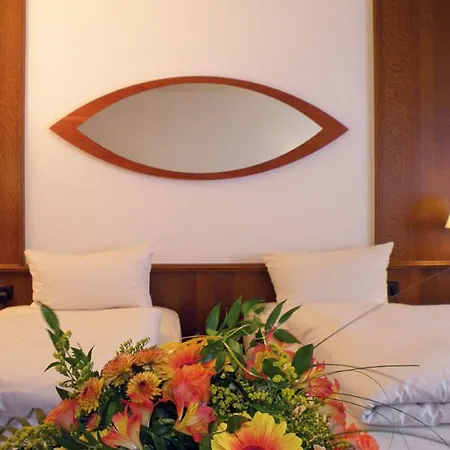 Best Western Regina St. Augustin Otel 3*